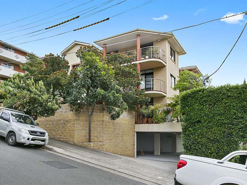 Home Buyer in Coogee Beach, Sydney - Exterior