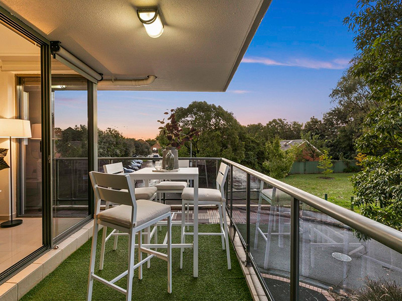 Home Buyer in Alexandria, Sydney - Balcony