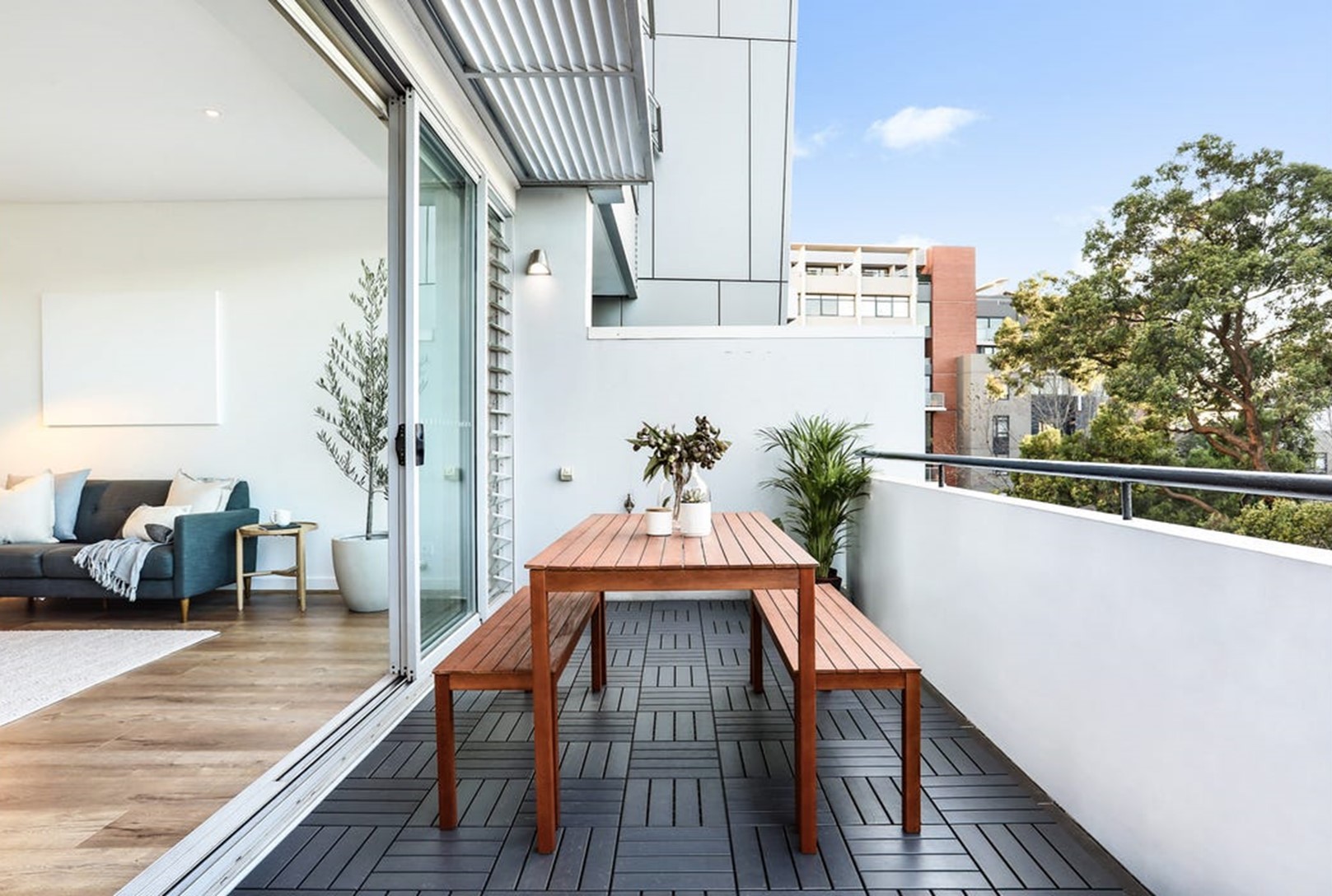 Home Buyer in Allen St, Waterloo, Sydney - Balcony