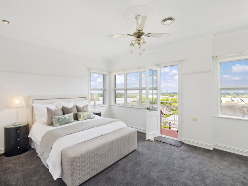 Home Buyer in Bourke Queens Park, Sydney - Bedroom with Lampshade