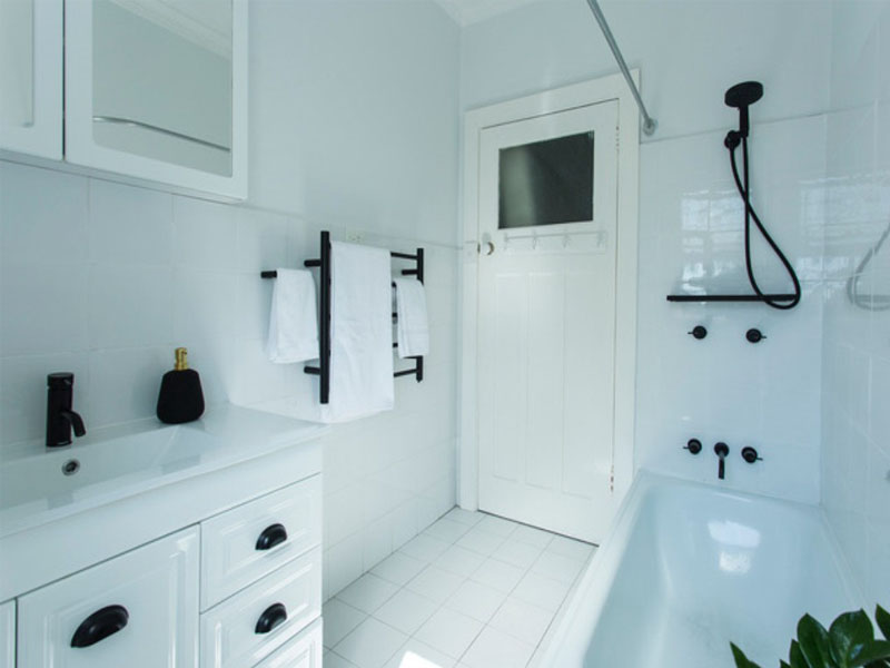 Home Buyer in Bronte Beach, Sydney - Bathroom
