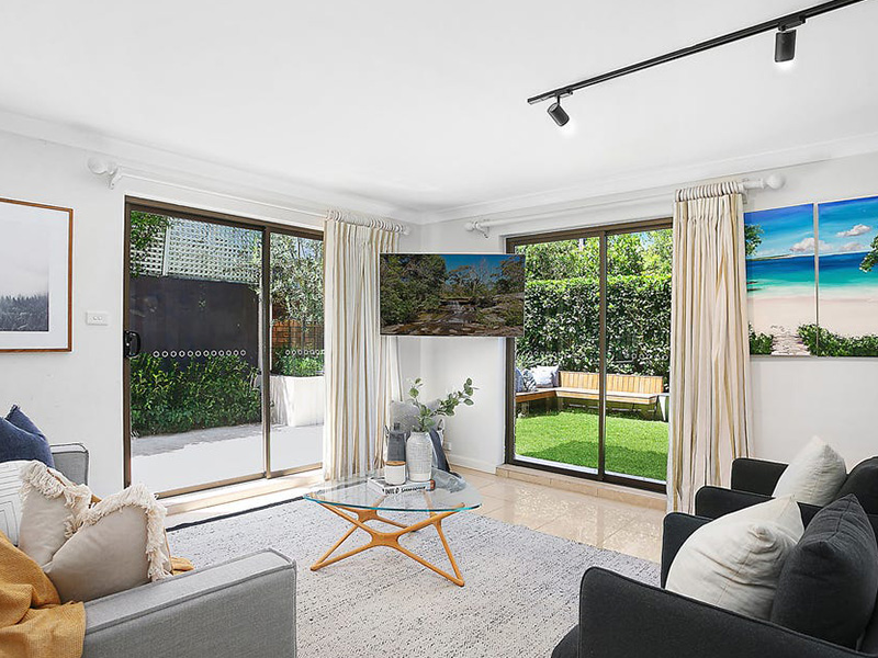 Home Buyer in Clovelly Beach, Sydney - Living Room