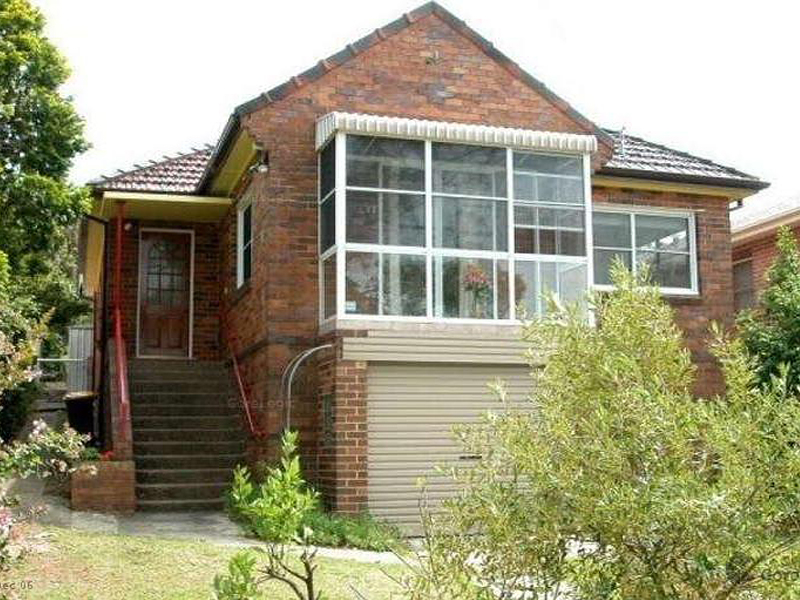 Home Buyer in North Balgowlah, Sydney - Front View