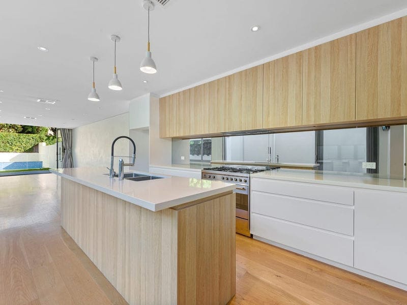Buyers Agent Purchase – Strickland St, Rose Bay, Sydney - Kitchen
