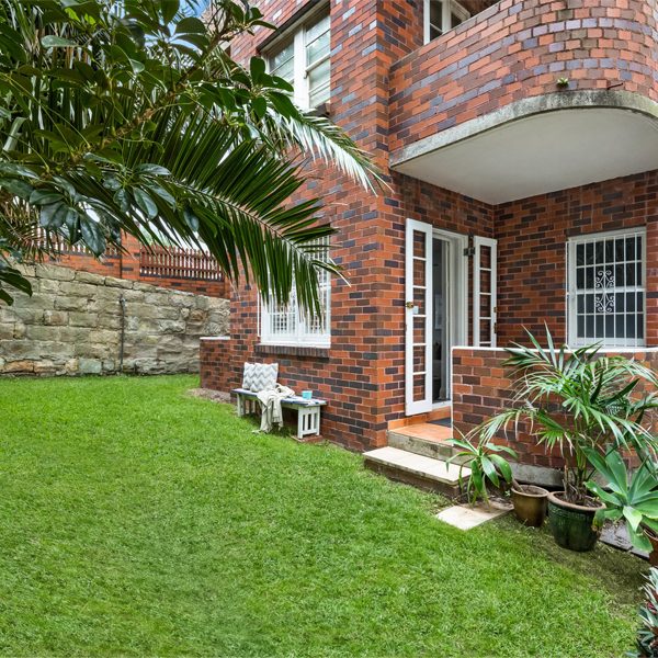 Buyers Agent Purchase – Tamarama, Sydney - Entrance