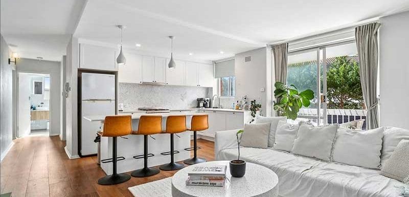 Buyers Agent Purchase Military Rd North Bondi Buyer-living room
