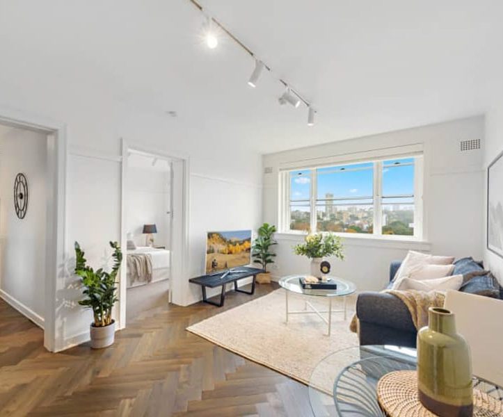 Buyers Agent Purchase – Elizabeth Bay Rd, Elizabeth Bay, Sydney - Living Room