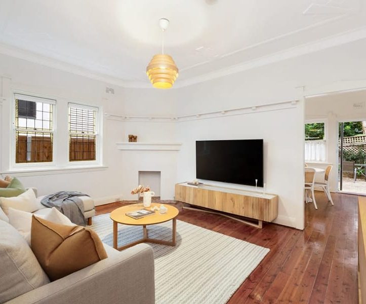 Buyers Agent Purchase Coogee Beaches Buyer - Living Room side-1