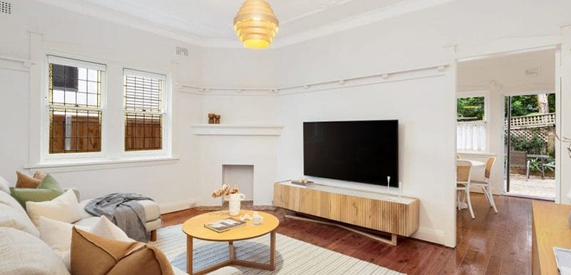 Buyers Agent Purchase Coogee Beaches Buyer - Living Room side-1