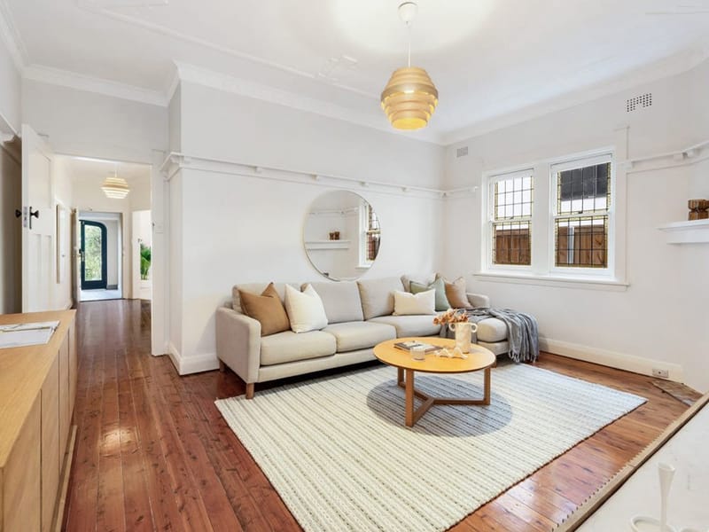 Buyers Agent Purchase Coogee Beaches Buyer - Living Room side-1