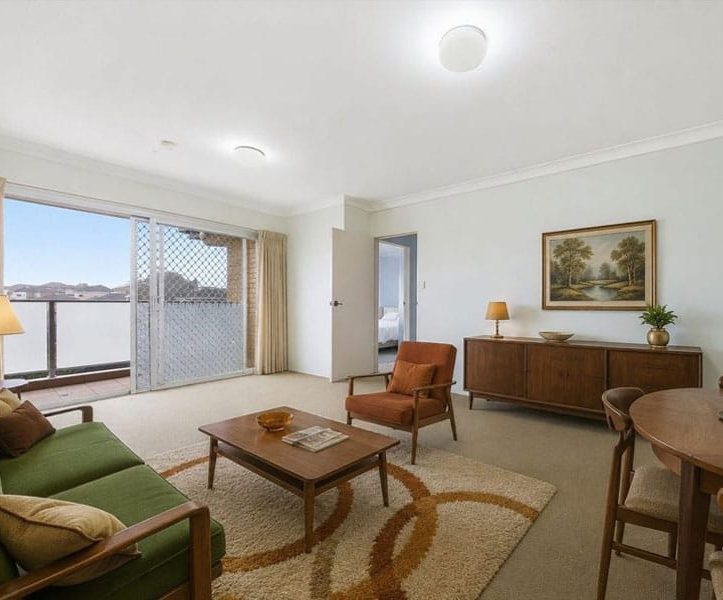 Buyers Agent Purchase in Maroubra Rd, Maroubra - Living Room