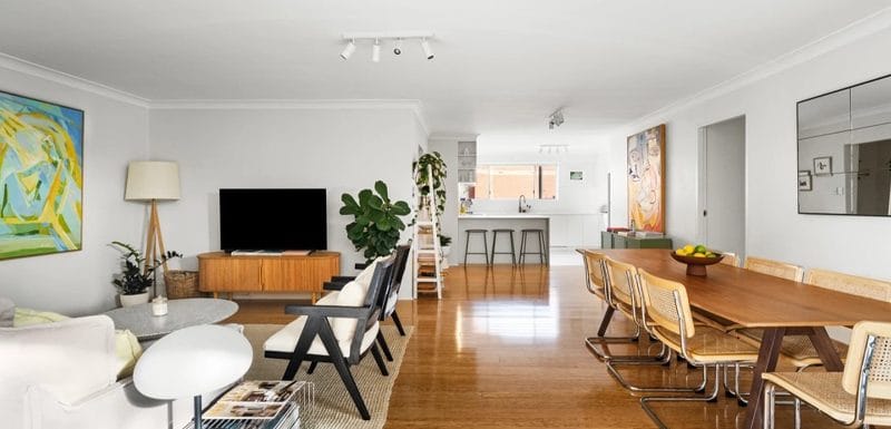 Buyers Agent purchase in Bennett St, Bondi - Living Room side 1